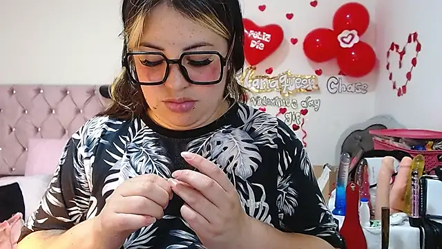 lanaqueen699 online show from February 25, 6:33 pm