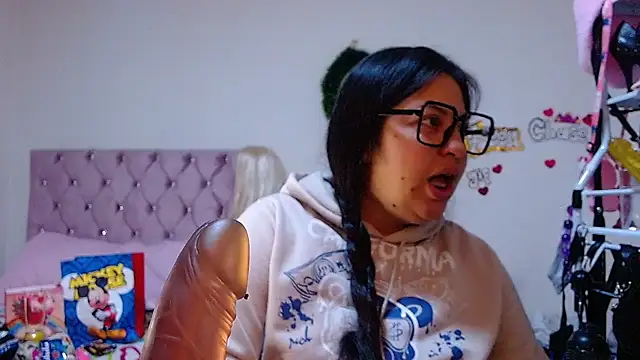 lanaqueen699 online show from March 11, 12:21 pm