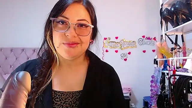 lanaqueen699 online show from February 3, 1:49 pm