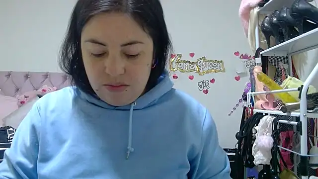 lanaqueen699 online show from May 26, 2:15 pm