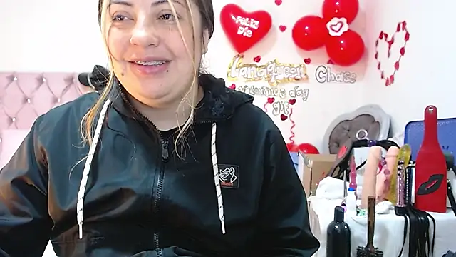 lanaqueen699 online show from February 25, 12:27 pm