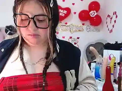 lanaqueen699 online show from March 19, 6:23 pm