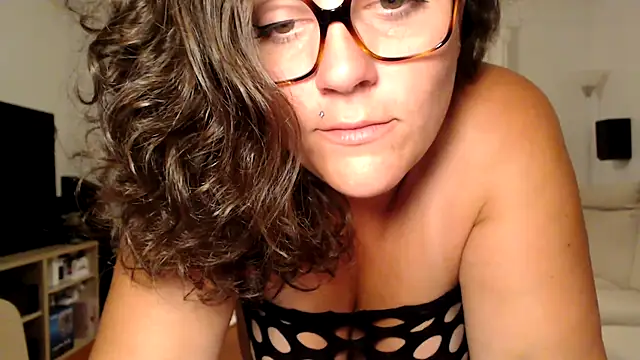 Snapshot of vagina02cam chatting on June 27, 12:38 am vagina02cam online show from June 27, 12:38 am