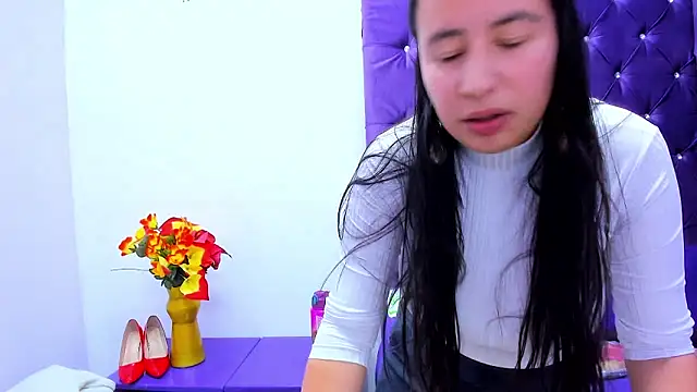 Snapshot of NaomyPrinces chatting on May 14, 2:47 pm NaomyPrinces online show from May 14, 2:47 pm