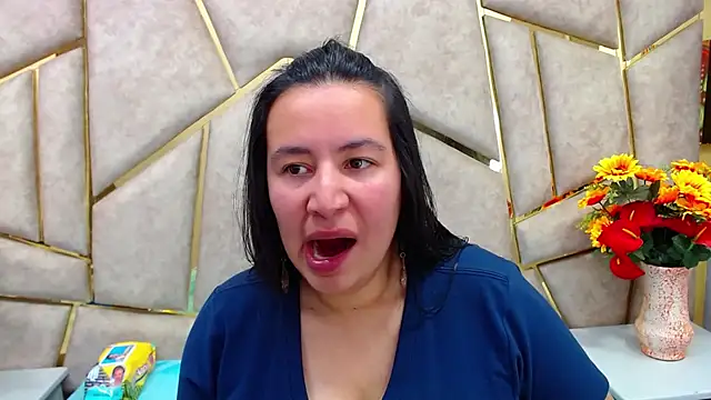 NaomyPrinces online show from February 8, 1:54 pm