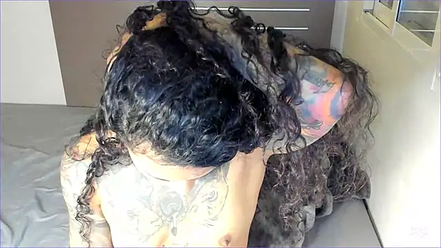 Snapshot of Ama_music chatting on March 9, 4:00 pm Ama music online show from March 9, 4:00 pm