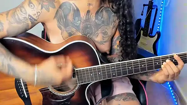 Snapshot of Ama_music chatting on September 19, 1:59 pm Ama music online show from September 19, 1:59 pm