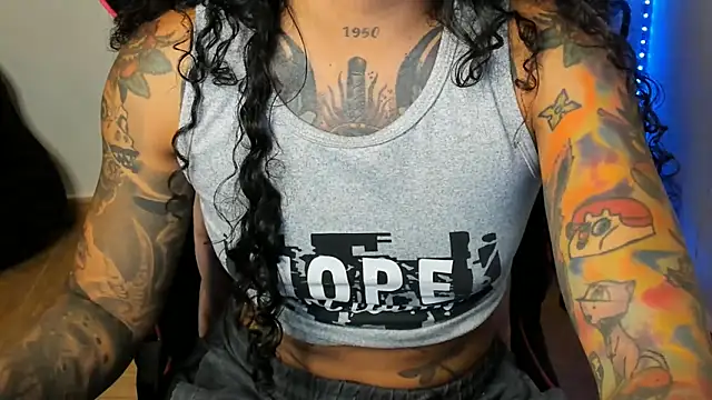 Snapshot of Ama_music chatting on September 14, 10:37 am Ama music online show from September 14, 10:37 am