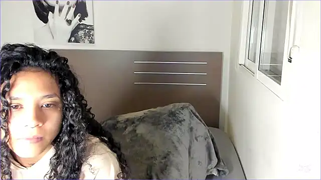 Snapshot of Ama_music chatting on March 14, 9:57 am Ama music online show from March 14, 9:57 am