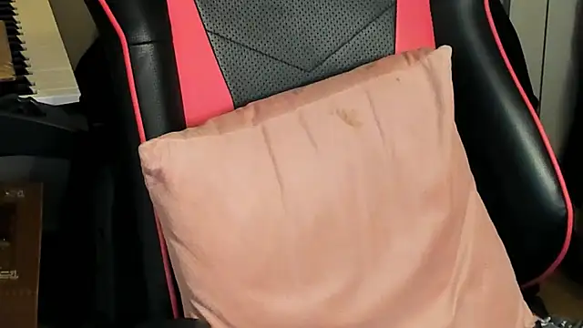 Snapshot of Ama_music chatting on November 25, 7:14 pm Ama music online show from November 25, 7:14 pm