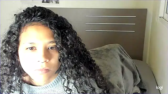 Snapshot of Ama_music chatting on March 13, 8:48 am Ama music online show from March 13, 8:48 am