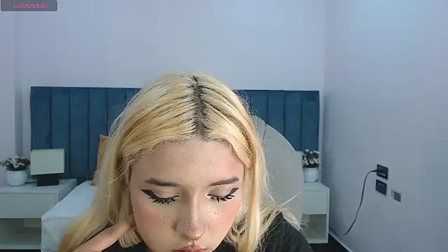 april bunnyy online show from January 7, 6:13 pm