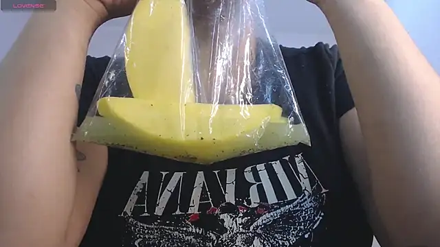 april bunnyy online show from November 21, 5:45 pm