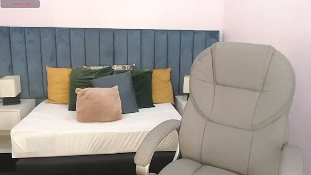 april bunnyy online show from December 17, 8:03 pm