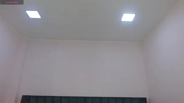 Snapshot of april_bunnyy chatting on June 17, 8:52 pm april bunnyy online show from June 17, 8:52 pm