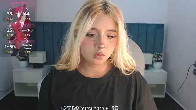 april bunnyy online show from November 19, 8:20 pm