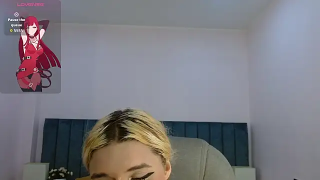 Snapshot of april_bunnyy chatting on June 19, 8:25 pm april bunnyy online show from June 19, 8:25 pm