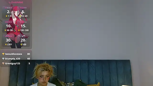 Snapshot of april_bunnyy chatting on February 13, 2:12 am april bunnyy online show from February 13, 2:12 am
