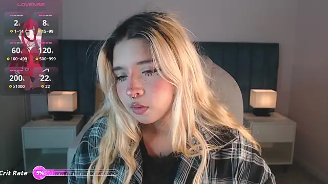 Snapshot of april_bunnyy chatting on October 16, 8:06 pm april bunnyy online show from October 16, 8:06 pm