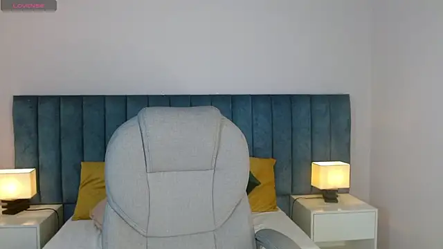 Snapshot of april_bunnyy chatting on March 13, 5:39 pm april bunnyy online show from March 13, 5:39 pm