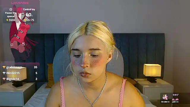 Snapshot of april_bunnyy chatting on February 28, 9:44 pm april bunnyy online show from February 28, 9:44 pm