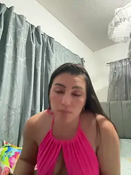 Snapshot of Sweetsex_valeria chatting on February 7, 4:09 am Sweetsex valeria online show from February 7, 4:09 am