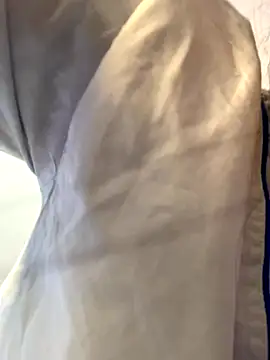 Larabrooks online show from November 10, 6:57 pm