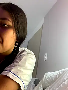 Larabrooks online show from November 20, 6:41 pm