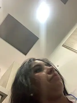 Larabrooks online show from February 12, 5:45 pm