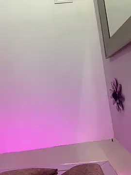 Larabrooks online show from March 11, 7:19 pm