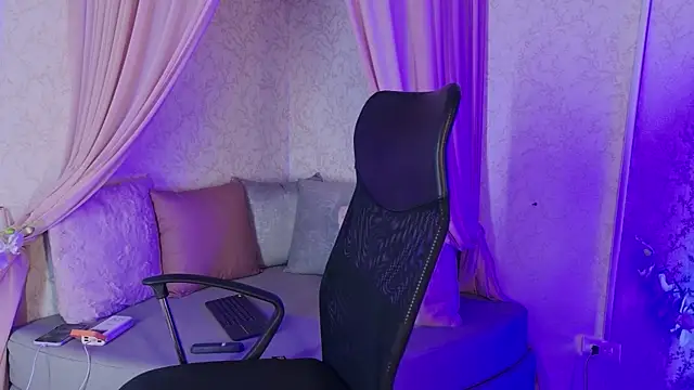 Larabrooks online show from May 25, 7:23 pm