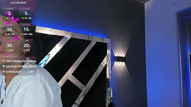 Larabrooks online show from November 13, 7:40 pm