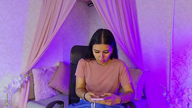Larabrooks online show from May 27, 7:10 pm