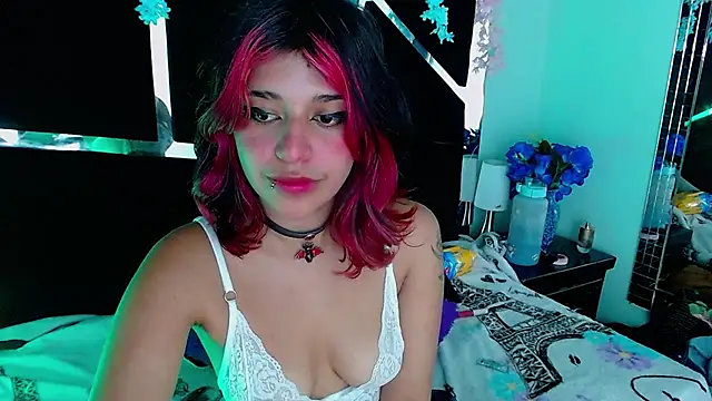 Snapshot of UnderBaby_ chatting on February 26, 7:53 pm UnderBaby online show from February 26, 7:53 pm