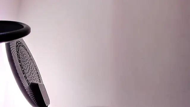 Snapshot of Melany_Luv chatting on October 1, 9:36 am Melany Luv online show from October 1, 9:36 am