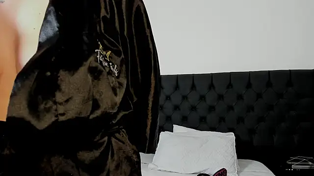 Melany Luv online show from December 18, 9:18 pm