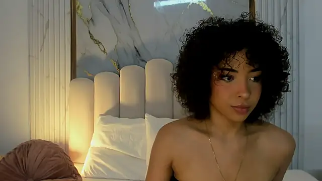 OSHUN  online show from March 6, 11:58 am