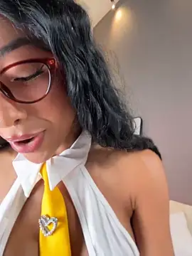 OSHUN  online show from August 5, 12:54 pm