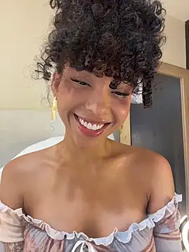 OSHUN  online show from April 4, 10:27 pm
