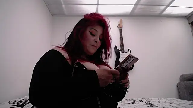 amydeepqueen online show from February 11, 2:50 pm