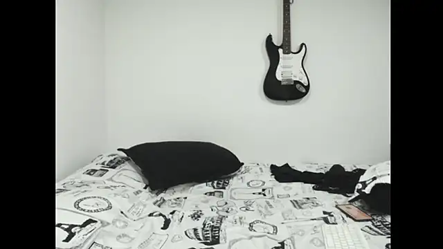 amydeepqueen online show from January 8, 12:11 pm