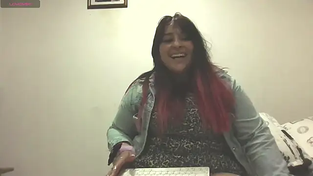 Snapshot of amydeepqueen chatting on February 26, 11:00 am amydeepqueen online show from February 26, 11:00 am
