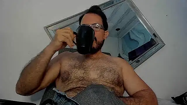 Snapshot of SbasTone_Muscle chatting on October 11, 1:23 pm SbasTone Muscle online show from October 11, 1:23 pm