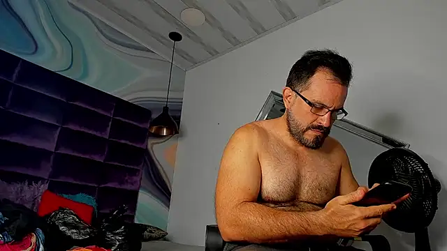 Snapshot of SbasTone_Muscle chatting on February 19, 1:28 pm SbasTone Muscle online show from February 19, 1:28 pm