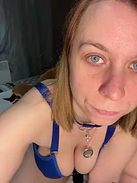 Snapshot of Aphrodite-22 chatting on March 17, 4:01 pm Aphrodite-22 online show from March 17, 4:01 pm