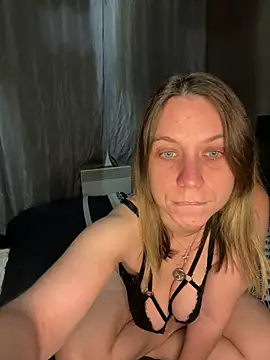 Snapshot of Aphrodite-22 chatting on January 20, 8:07 pm Aphrodite-22 online show from January 20, 8:07 pm