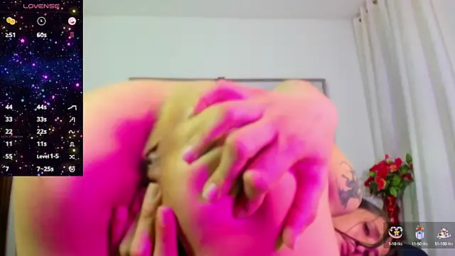 ZOEE COOPER online show from December 19, 10:13 am