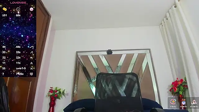 ZOEE COOPER online show from December 19, 7:07 am