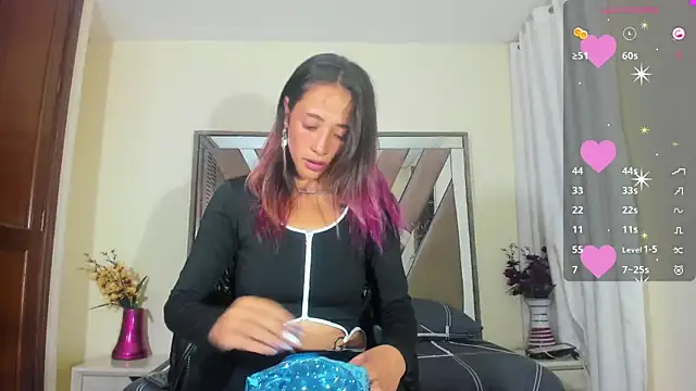 ZOEE COOPER online show from January 14, 12:43 am