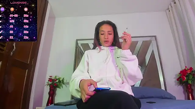 ZOEE COOPER online show from December 20, 4:20 am